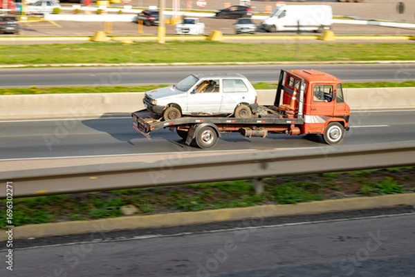 Fototapeta Roadside Rescue: Fast, Safe, Reliable