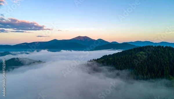 Obraz Misty mountain range at dawn (1)