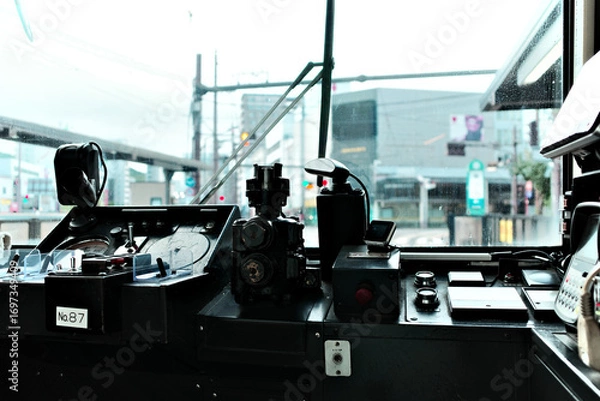 Obraz 長崎の路面電車の無人の運転席と車内