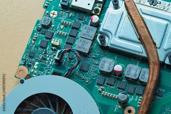 Fototapeta ノートパソコンから取り出した電子基盤