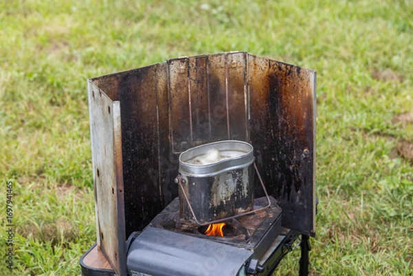Obraz アウトドアで飯ごう　 campsites using a mess kit