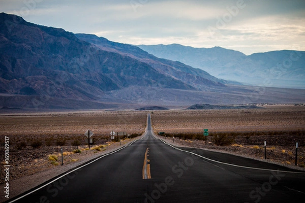 Obraz Empty highway, nevada