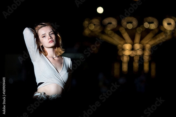 Obraz young woman dancing