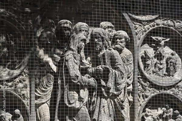 Fototapeta Elements of architecture are the church of St. Stephen in Vienna in Austria.