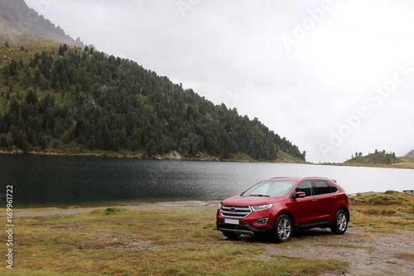 Obraz SUV am Bergsee