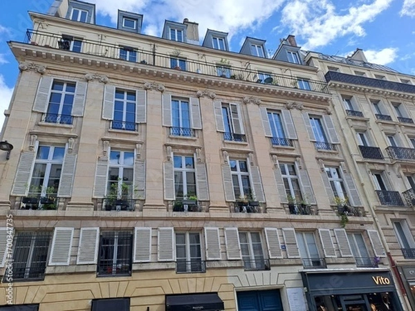 Fototapeta facade of a building in paris