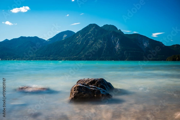 Fototapeta Walchensee mit Alpenpanorama und Felsen im Vordergrund – Langzeitbelichtung in Bayern