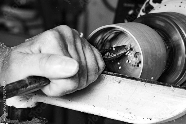 Obraz création d'objets en tournage sur bois