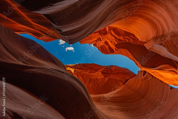 Obraz アメリカ　アリゾナ州のロウワーアンテロープキャニオンの風景　グランドキャニオン　グランドサークル