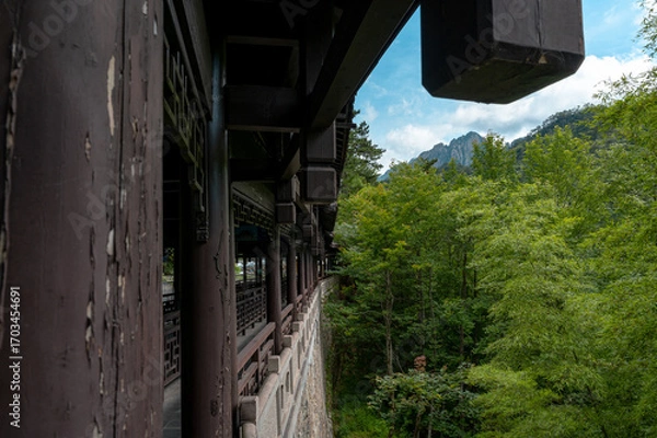 Obraz Beautiful view on the trail of Mount Huangshan, gorgeous rocks and strange pine in the mountain, in Anhui Province, China.
