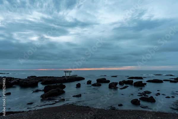 Obraz [茨城県]夜明け前の大洗磯前神社