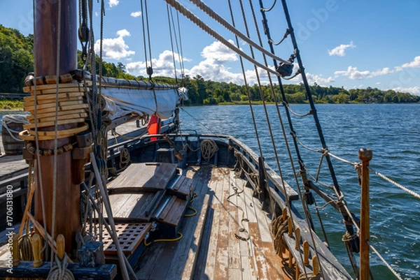 Obraz Historic HMS Bee at Discovery Harbour, Penetanguishene, Ontario - experience a nautical journey back in time.