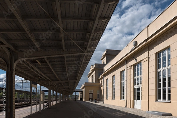 Obraz ZBASZYN RAILWAY STATION - Historic and monumental building in the modernist style