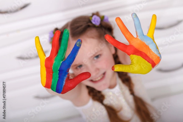 Fototapeta Girl hands paint