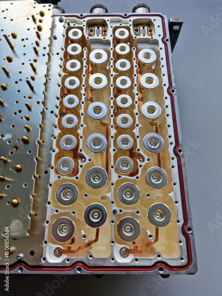 Obraz Microwave technology LTE duplexer cavity filter