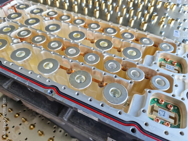 Obraz Microwave technology LTE duplexer cavity filter