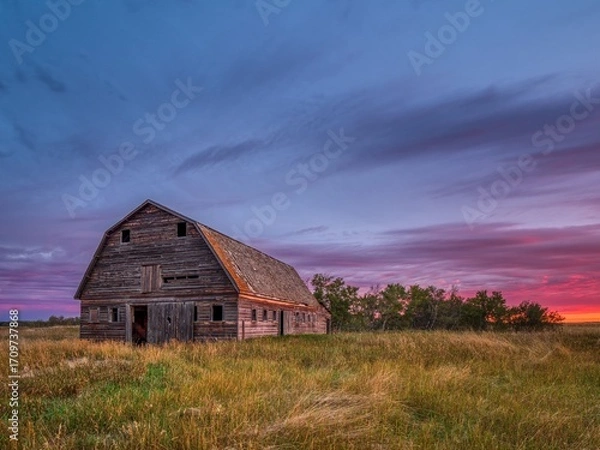 Fototapeta Rustic Barn at Sunset
