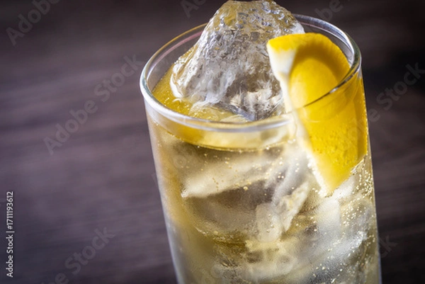 Fototapeta ハイボールを飲む