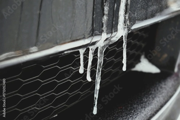 Obraz Icicles on Car Grille