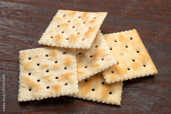Fototapeta 黒背景に四角いクラッカー