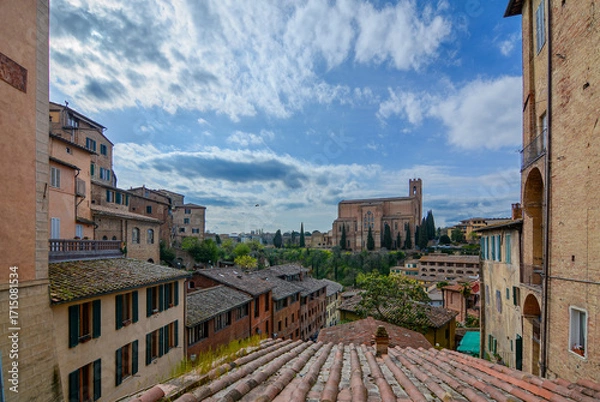 Obraz View of Basilica of San Francesco Framed by Siena Rooftops