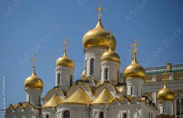 Fototapeta Gold onion domes at Assumption Cathedral, Moscow