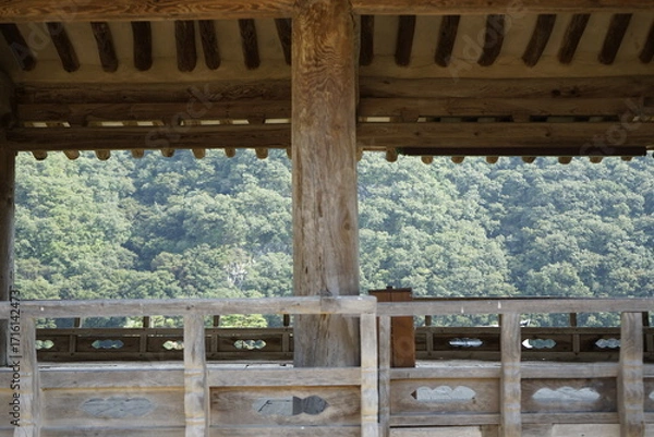 Obraz 경상북도 안동에 있는 병산서원은 고려시대부터 교육기관으로 사용되어 온 전통적인 한국식 건물로 아름다운 곳입니다.