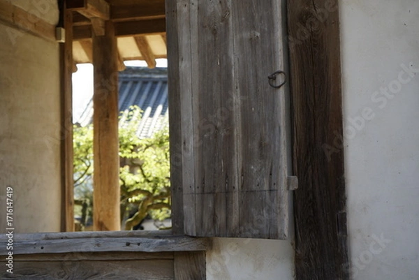 Obraz 경상북도 안동에 있는 병산서원은 고려시대부터 교육기관으로 사용되어 온 전통적인 한국식 건물로 아름다운 곳입니다.