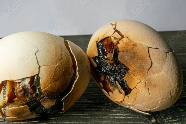 Obraz Burnt eggs when boiling