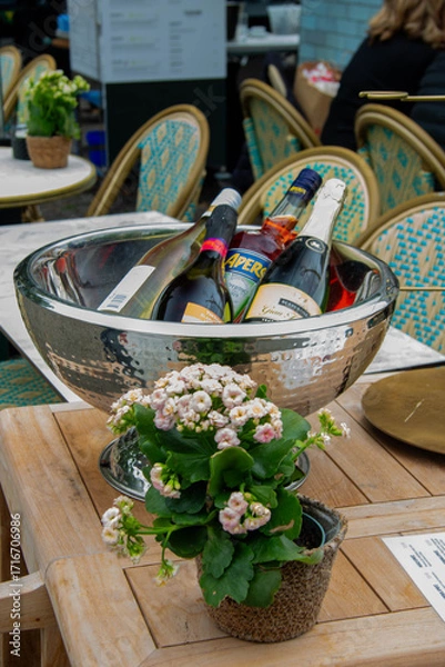 Obraz Wine bottles at a restaurant table