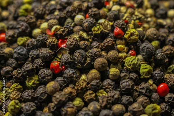 Fototapeta closeup of colorful peppercorns 