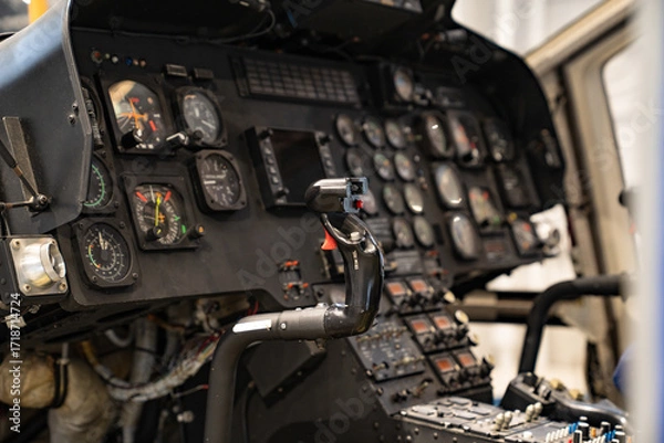 Obraz 飛行機 コックピット パイロット 計器 アナログ 操縦