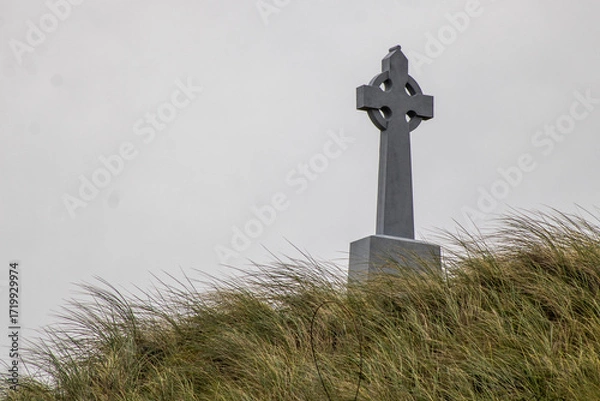 Obraz celtic cross on the hill