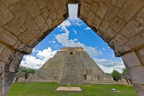 Obraz The big pyramide of Uxmal