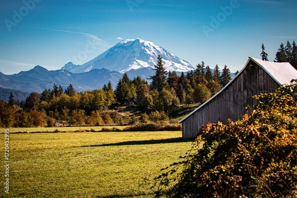 Obraz barn in the mountains