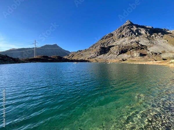 Obraz Lake Culuonnas, Guglia Lake or Julier Lake, Canton of Grisons, Switzerland - Lej da las Culuonnas or Lej dal Güglia (Lej dal Gueglia oder Juliersee), Julierpass - Schweiz