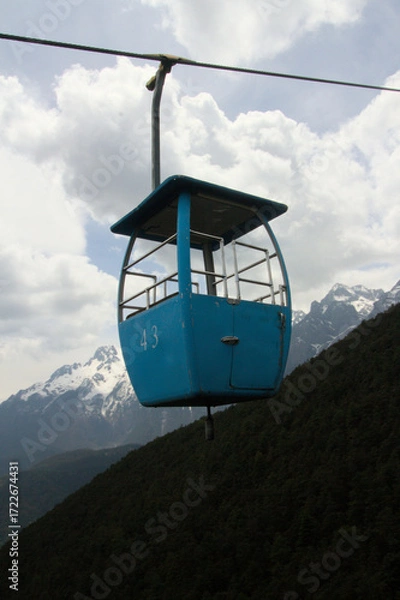 Obraz Cable car to Jade dragon snow mountain