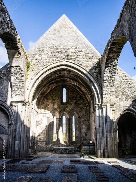 Fototapeta corcomroe abbey