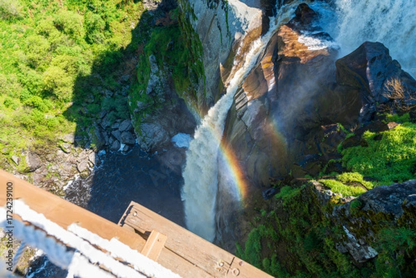 Fototapeta ARCO IRIS Cascada de agua Pozo de los Humos en la naturaleza, Waterfall Pozo de los Humos in nature 2025