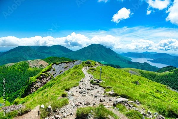 Fototapeta 栃木県と群馬県にまたがる白根山から見る日光連山と中禅寺湖