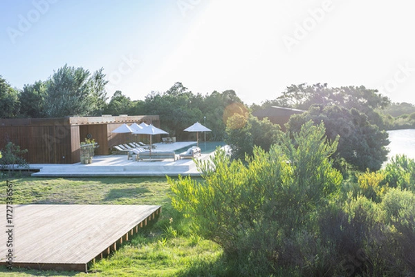 Obraz edificios y piscinas 