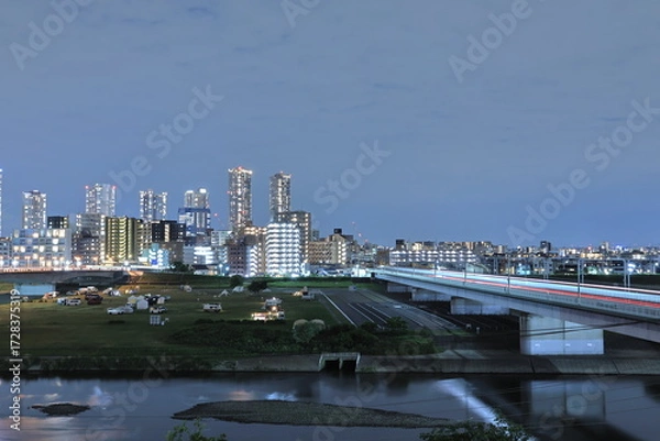 Obraz 多摩川と武蔵小杉のタワーマンション　夜景