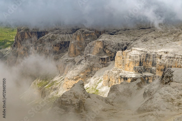 Fototapeta A view of the cliffs of Col Aut in the Stella mountain group from the path to Piz Boe mountain, Dolomites, Italy