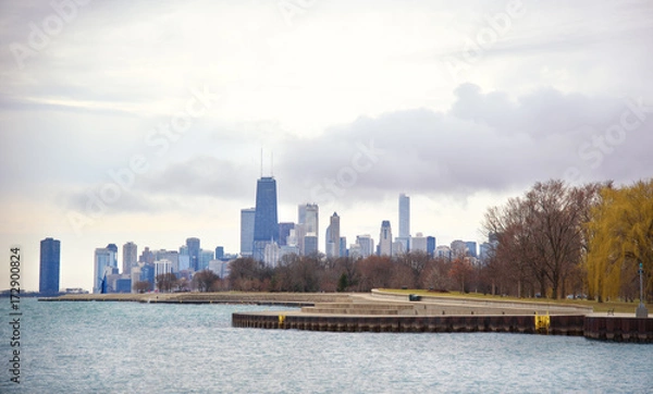 Obraz View from the Michigan lake on Chicago in cloudy and cold weather