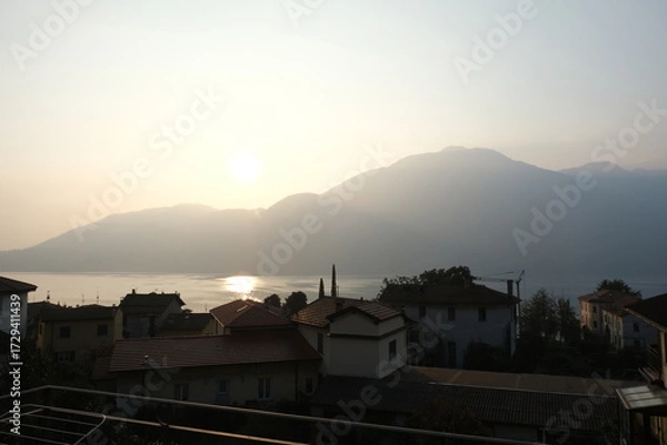 Fototapeta Epic Como lake view in November