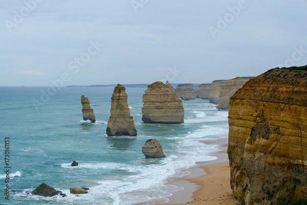 Obraz The Twelve Apostles limestone stacks along the Great Ocean Road in Victoria, Australia, a famous coastal landmark known for stunning cliffs, ocean views, and natural beauty.