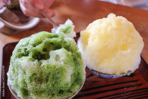 Obraz 日本のスイーツ、抹茶かき氷と練乳かき氷