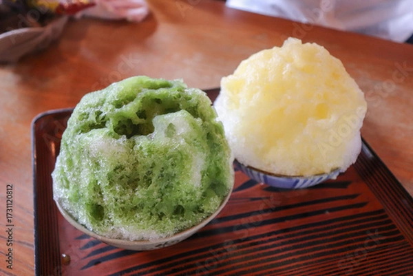 Obraz 日本のスイーツ、抹茶かき氷と練乳かき氷