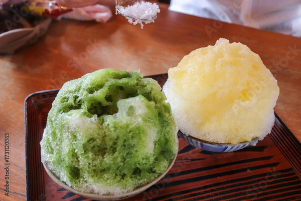 Obraz 日本のスイーツ、抹茶かき氷と練乳かき氷