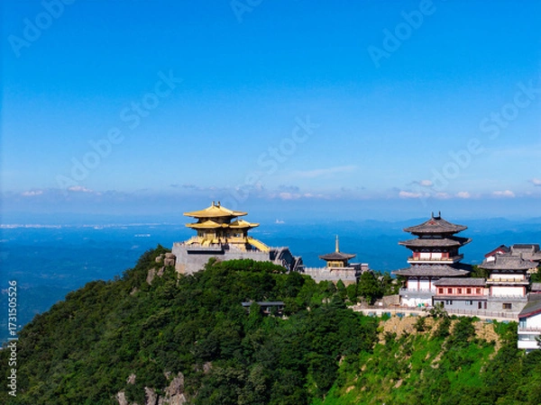 Fototapeta Dahong Mountain vista in Suizhou, China offers traditional structures overlooking a vast landscape.